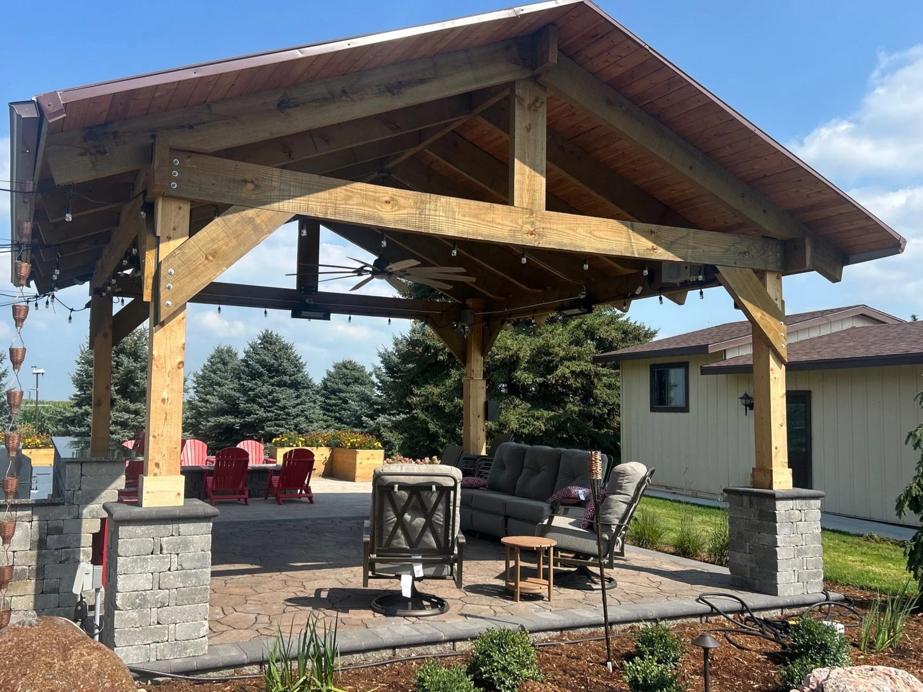 Lincoln Creek completed pergola and outdoor living space